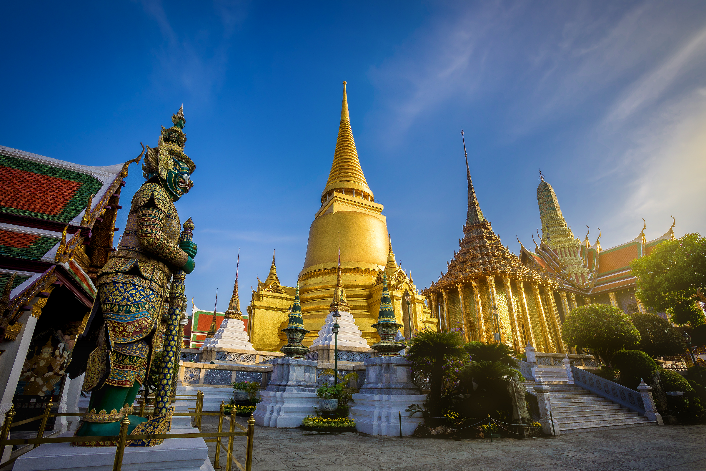 Najlepszych miejsc, w których musisz pojawić się, będąc w Bangkoku
